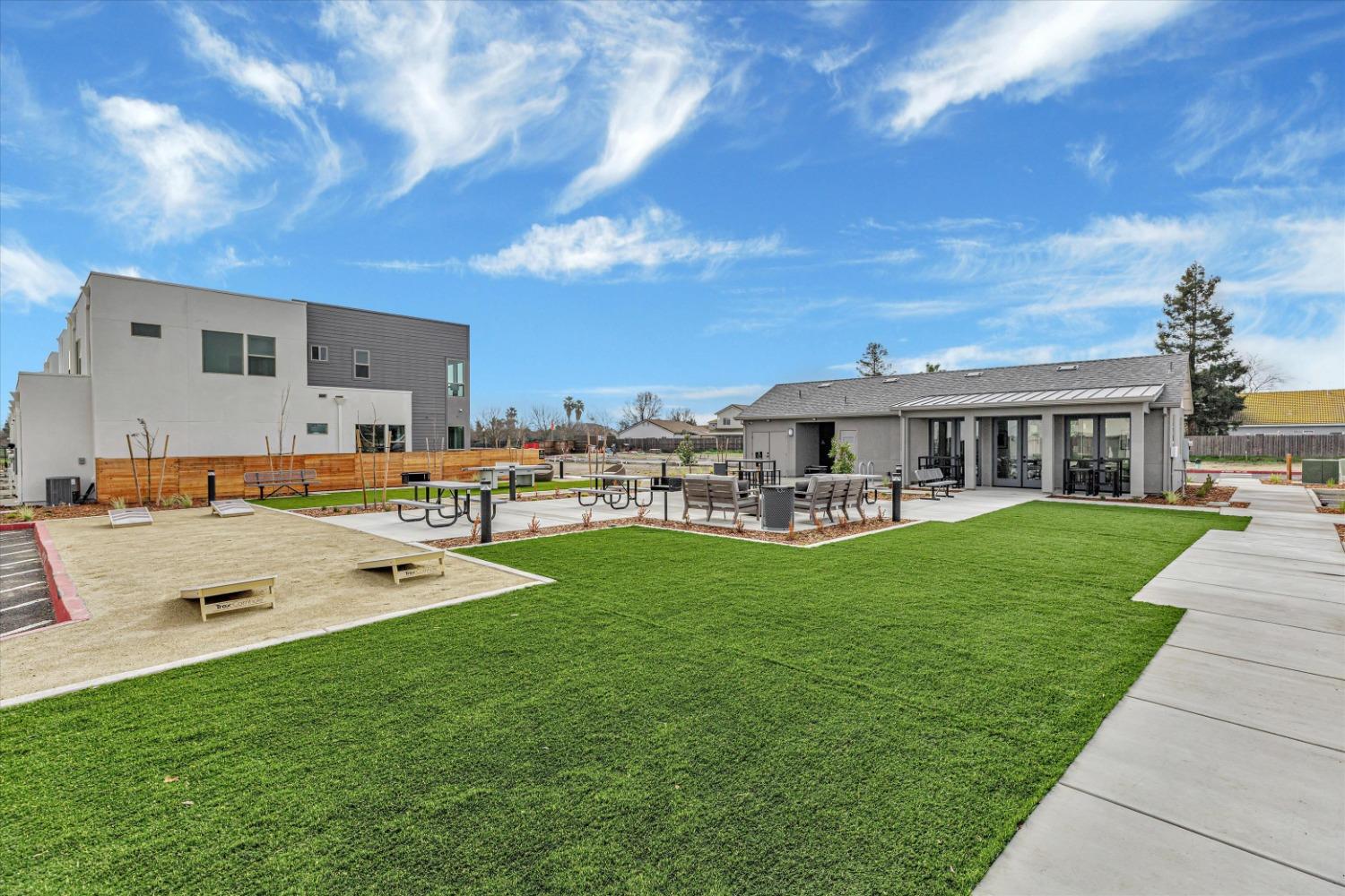 Northpointe Reserve community park and clubhouse — North Natomas, Sacramento